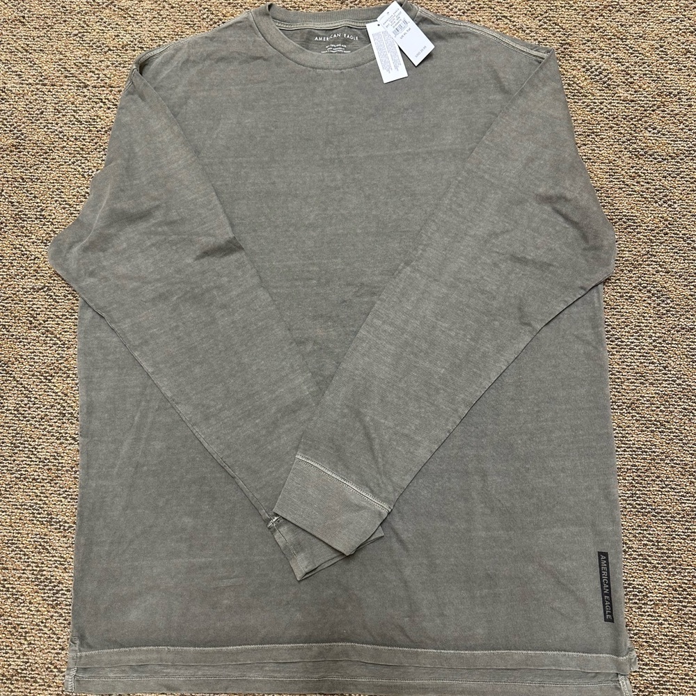 American Eagle Outfitters Gray Long Sleeve Tee